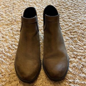 Sorel Lolla Cut-Out Booties Waterproof Leather Suede Comfortable Boho Casual